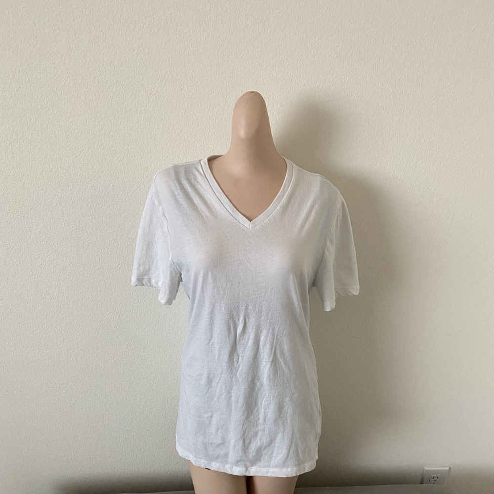 Causal White T-shirt